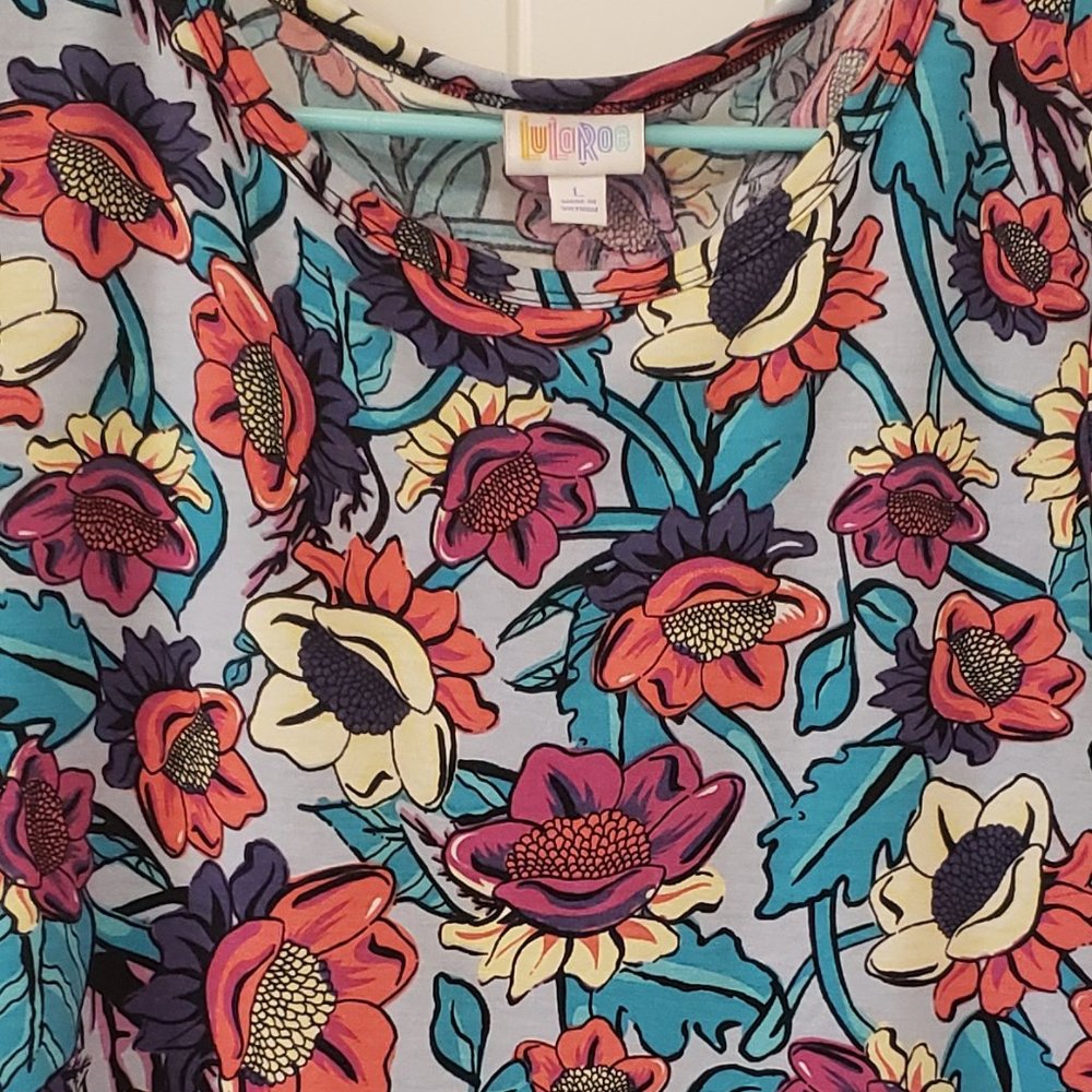 Lula Roe GIGI top Large